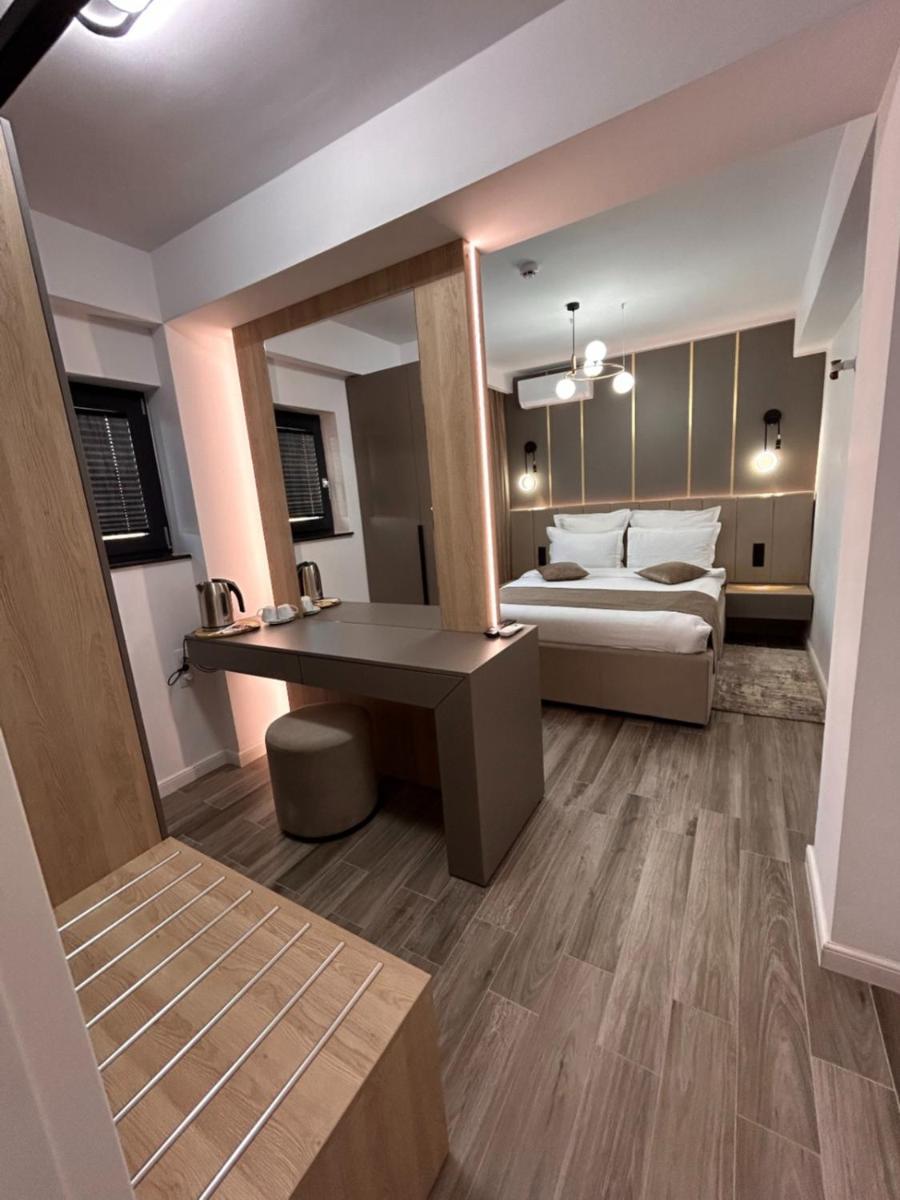 Monarc Boutique Aparthotel - Self Check-In Visan Экстерьер фото