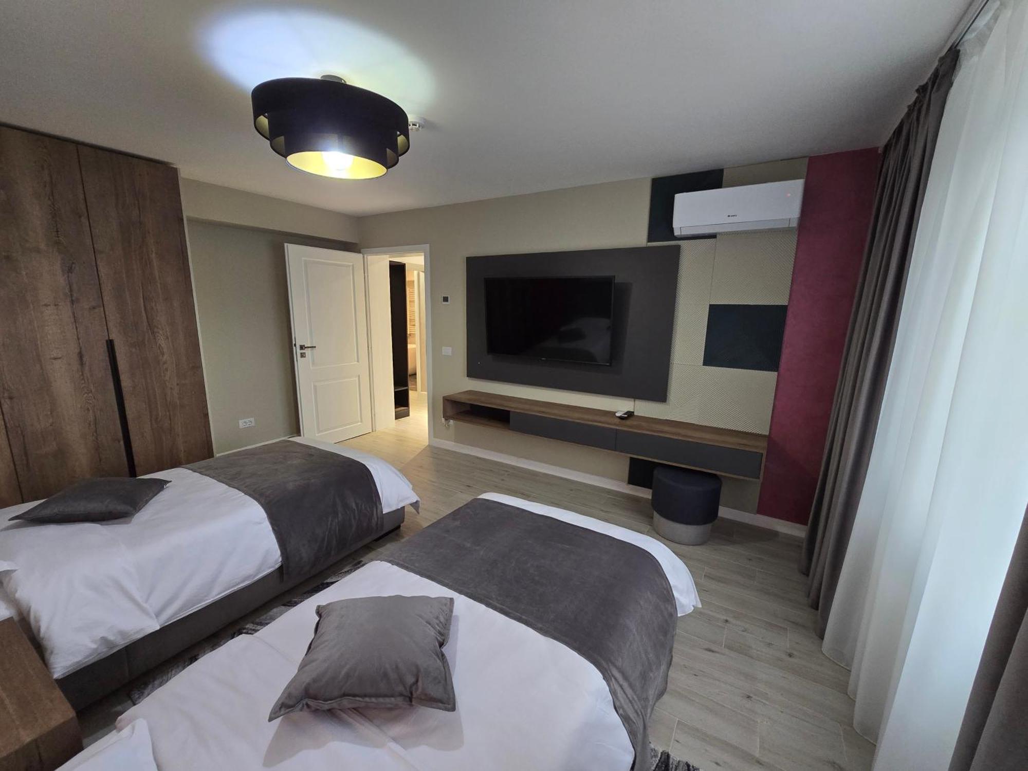Monarc Boutique Aparthotel - Self Check-In Visan Экстерьер фото
