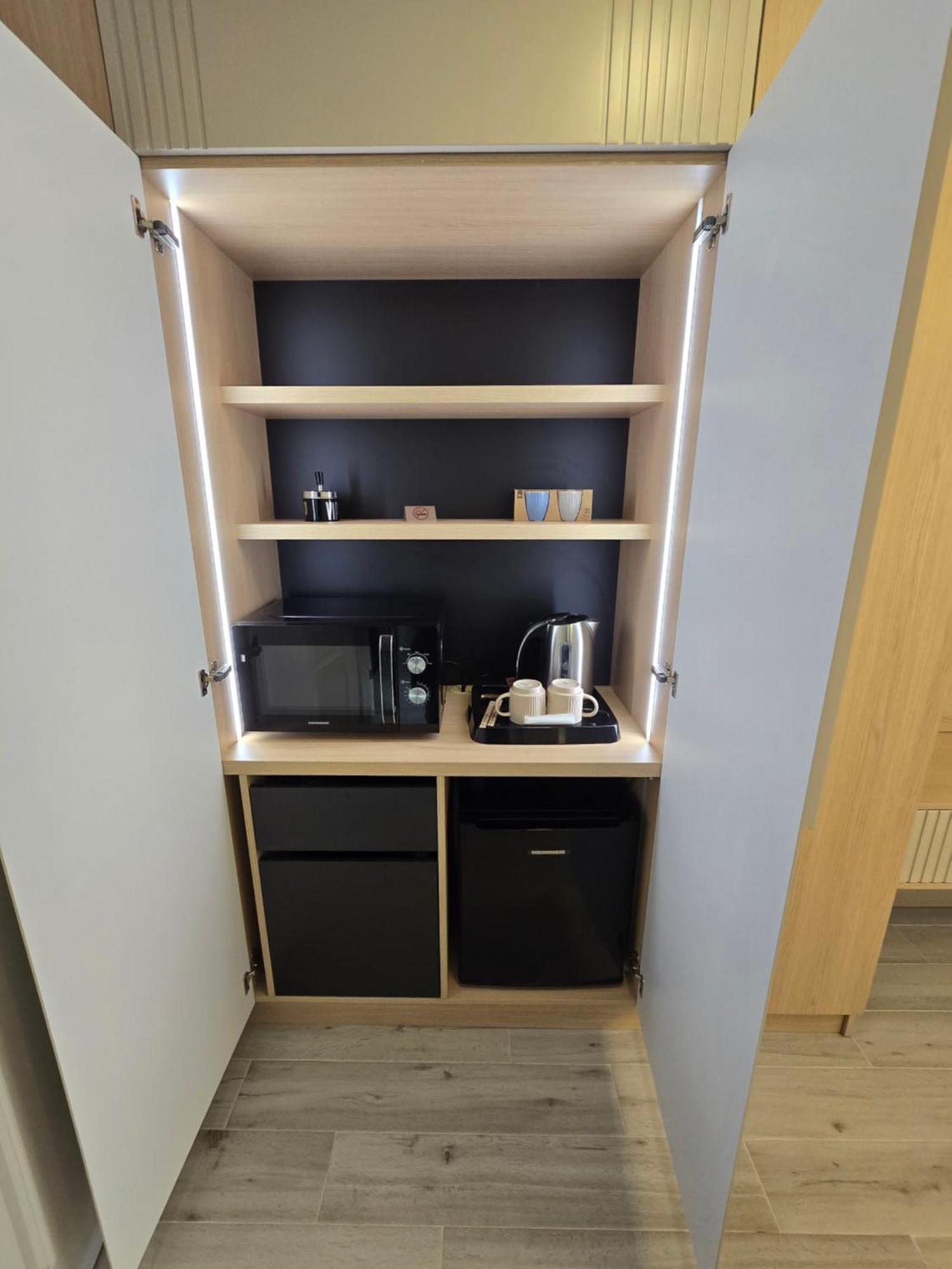 Monarc Boutique Aparthotel - Self Check-In Visan Экстерьер фото