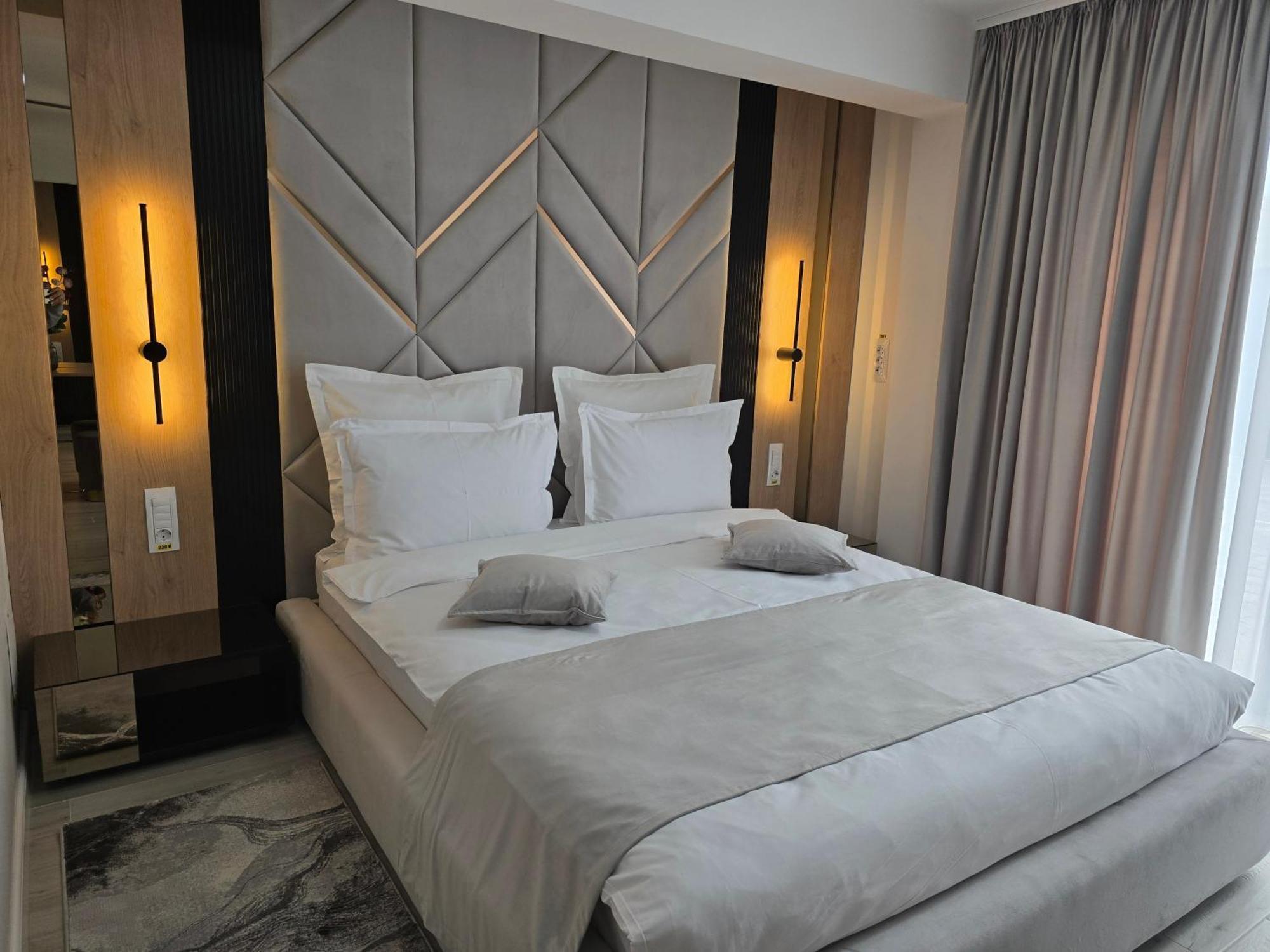 Monarc Boutique Aparthotel - Self Check-In Visan Экстерьер фото
